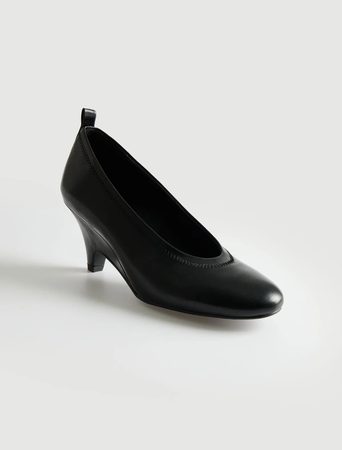 no 3065 / Joelia Pump